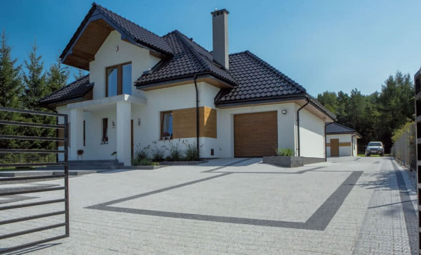 Rodzaje i zastosowanie kostki brukowej wokół domu